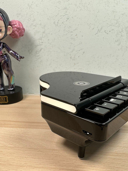 Multi-function Bluetooth Speaker 3 In 1 Wireless Charger With Mobile Phone Holder